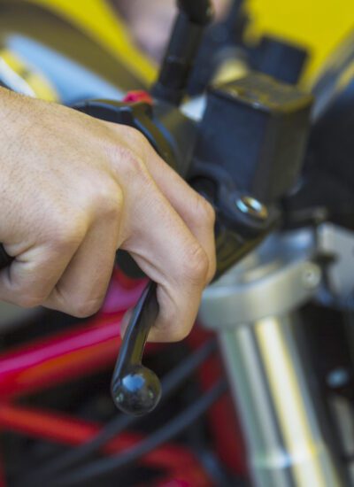 Zo ziet jouw eerste motorrijles er uit!